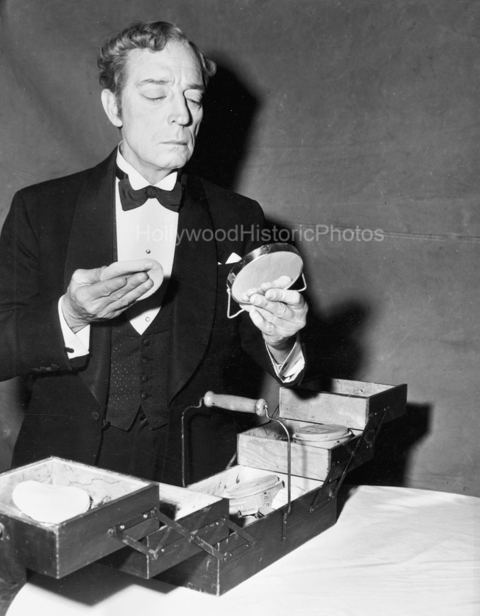 Applying makeup at MGM wm.jpg